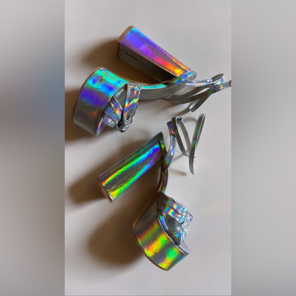 INCREDIBLE IRIDESCENT PUMPS - Picture 4 of 4